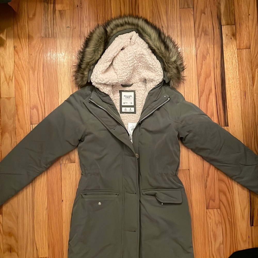 NWT Abercrombie Sherpa Lined Jacket - Olive